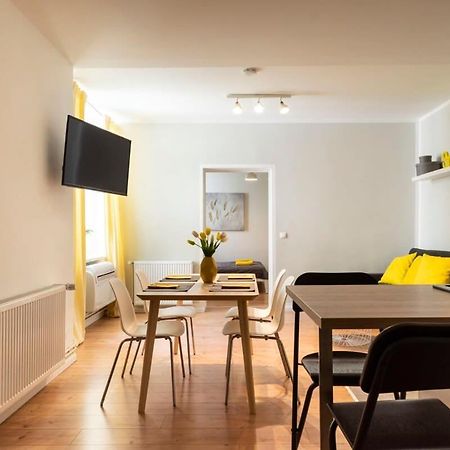 Cosy Two Br Plus Self Checkin Plus Street Parking Берлін Екстер'єр фото