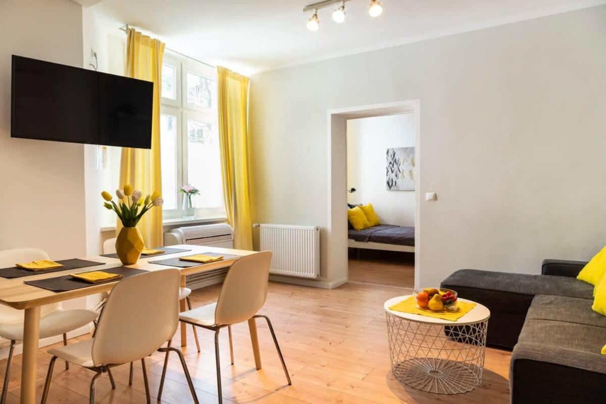 Cosy Two Br Plus Self Checkin Plus Street Parking Берлін Екстер'єр фото