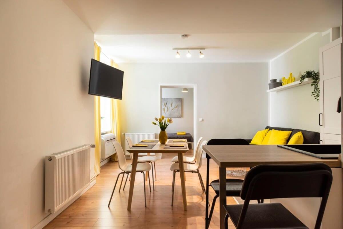 Cosy Two Br Plus Self Checkin Plus Street Parking Берлін Екстер'єр фото