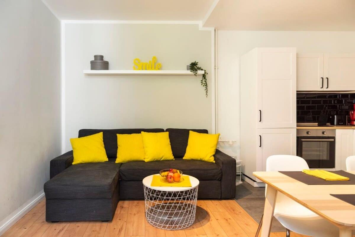 Cosy Two Br Plus Self Checkin Plus Street Parking Берлін Екстер'єр фото