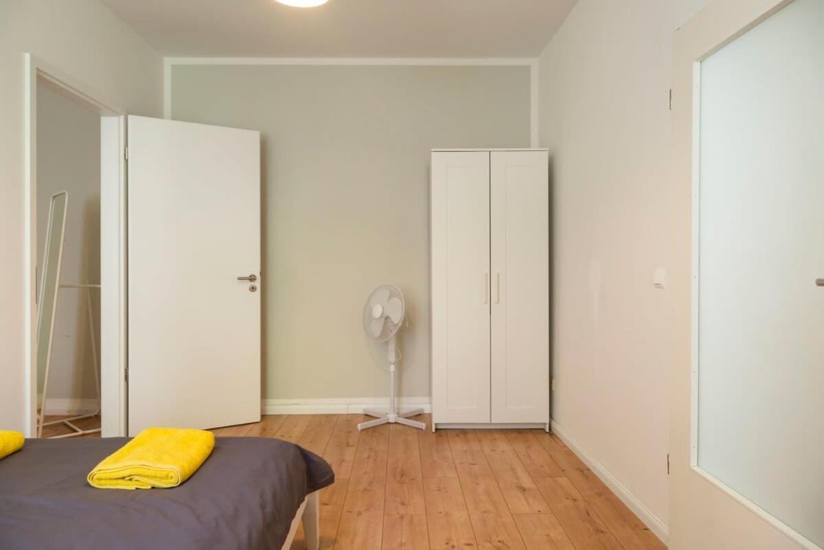 Cosy Two Br Plus Self Checkin Plus Street Parking Берлін Екстер'єр фото