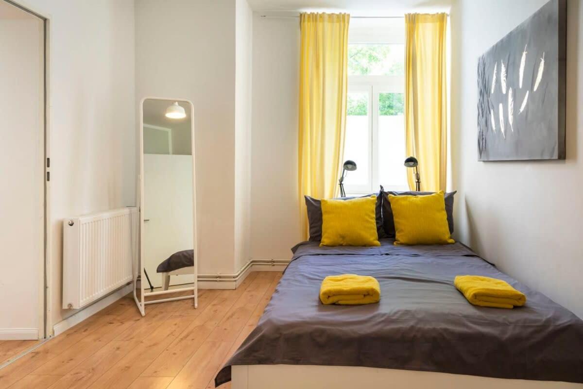 Cosy Two Br Plus Self Checkin Plus Street Parking Берлін Екстер'єр фото